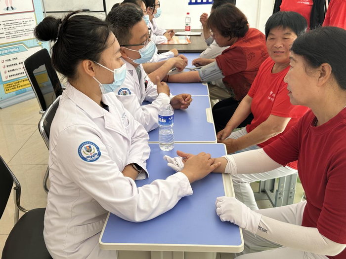 河北省健康科學(xué)學(xué)會(huì)開(kāi)展2025年全民營(yíng)養(yǎng)周宣傳系列活動(dòng)，聚焦?fàn)I養(yǎng)健康咨詢(xún)